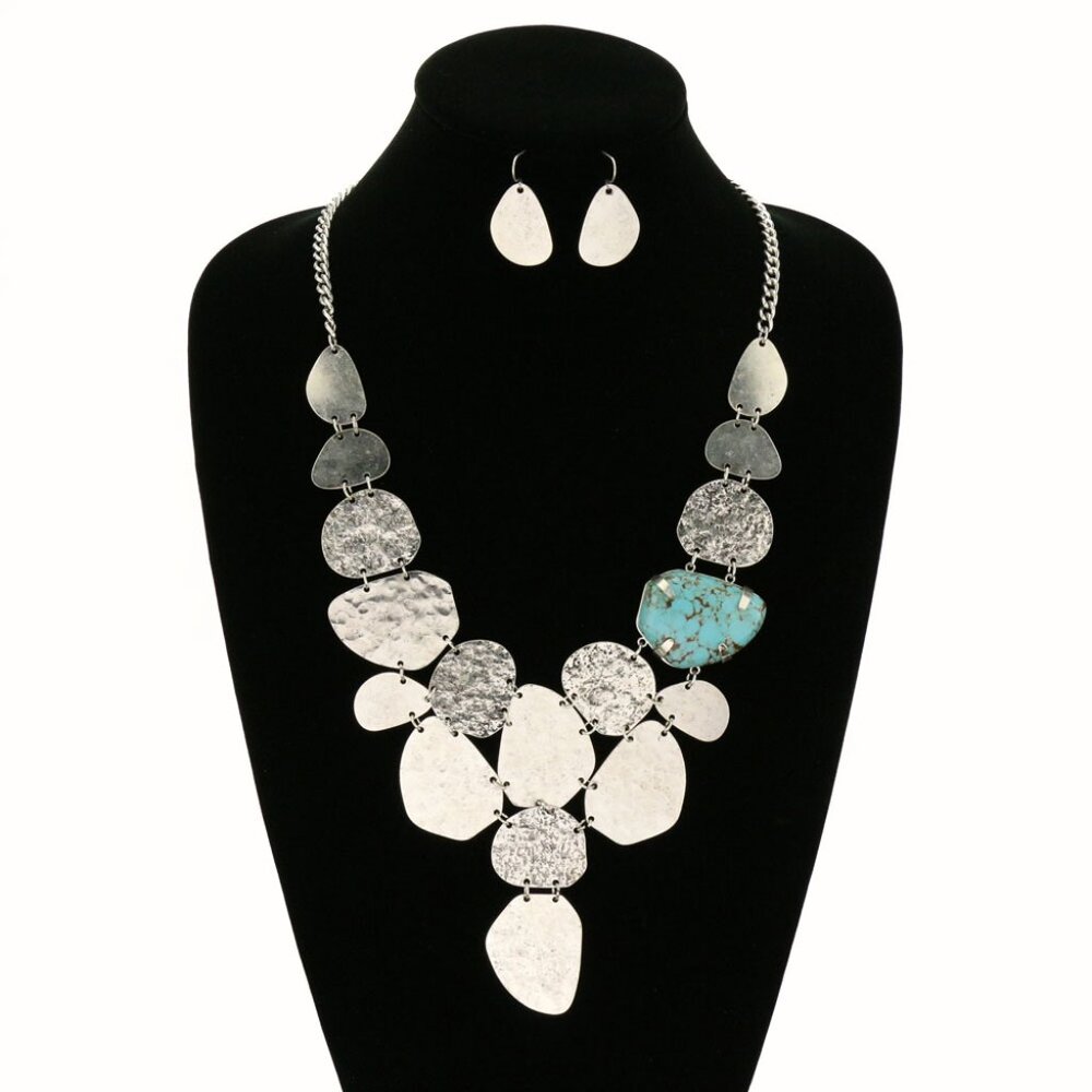 Gorgeous Silver & Turquoise Stone Western Cowgirl Statement Necklace & Earrings